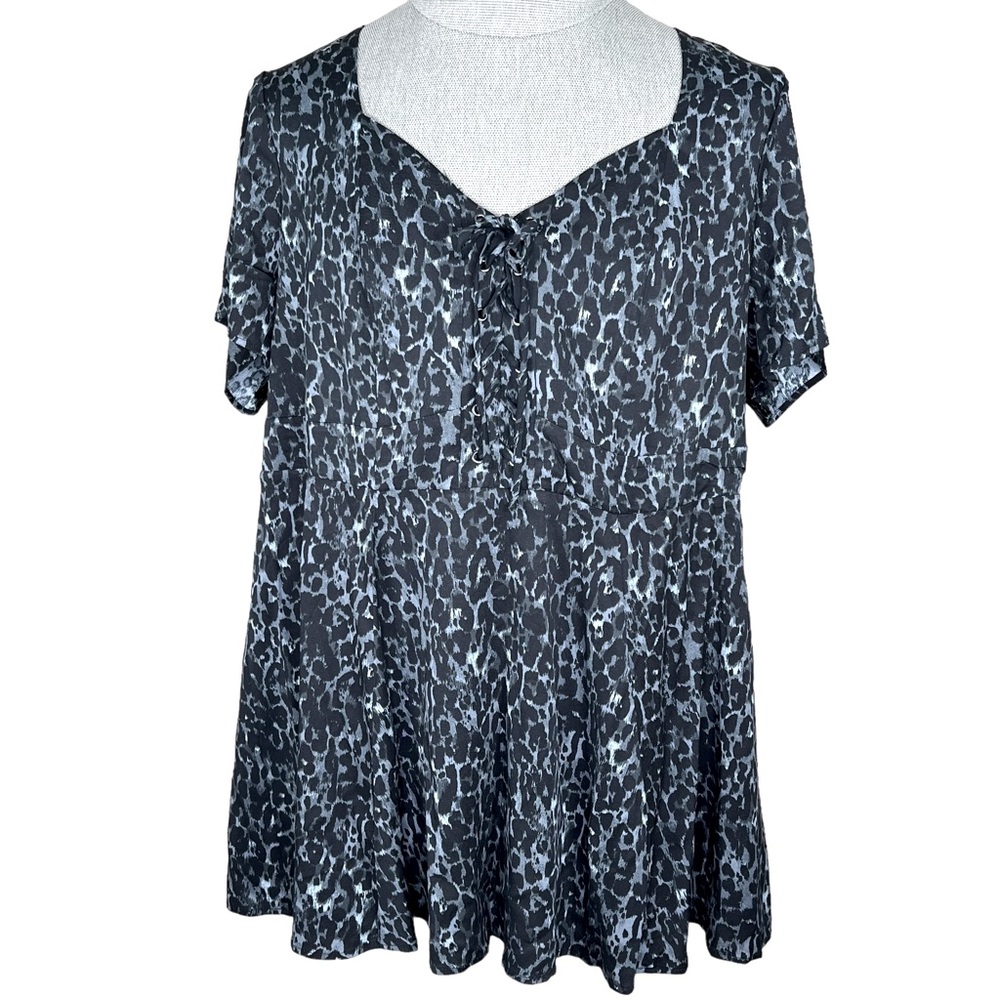 Torrid Women’s Leopard Print Tunic Top With Lace-Up Front Size 3 =3X = 2…